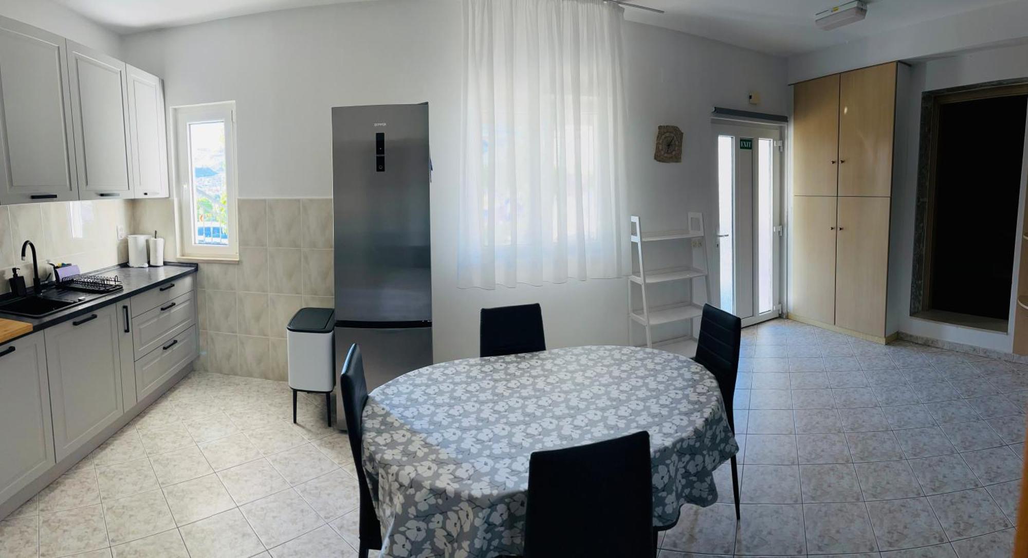 Apartman Karmen تروغير المظهر الخارجي الصورة